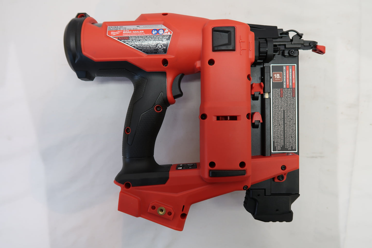 Milwaukee 2746-20 M18 FUEL 18 Gauge Brad Nailer