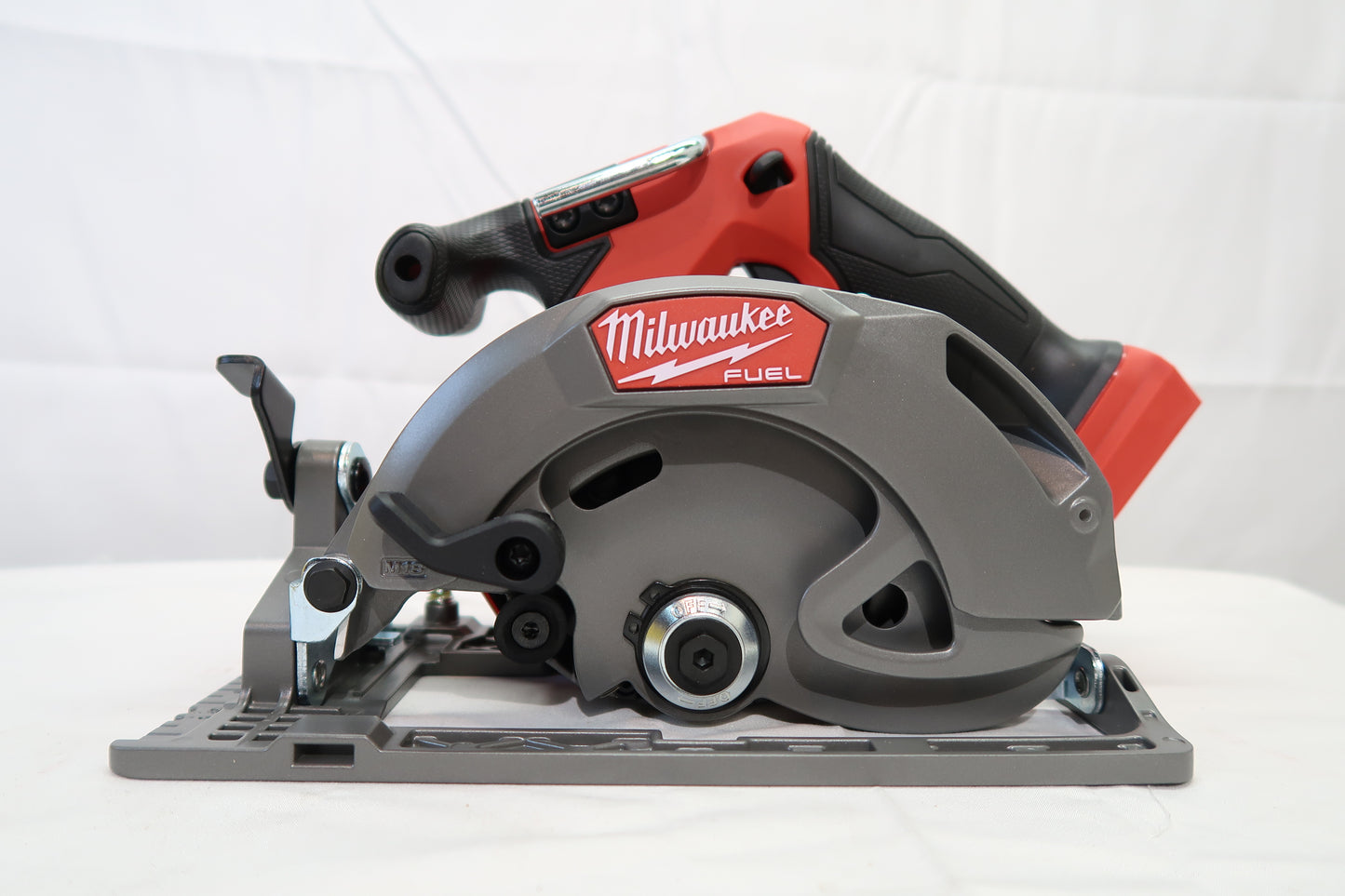 Milwaukee 2833-20 M18 Fuel 6 1/2" Circular Saw (Tool Only)