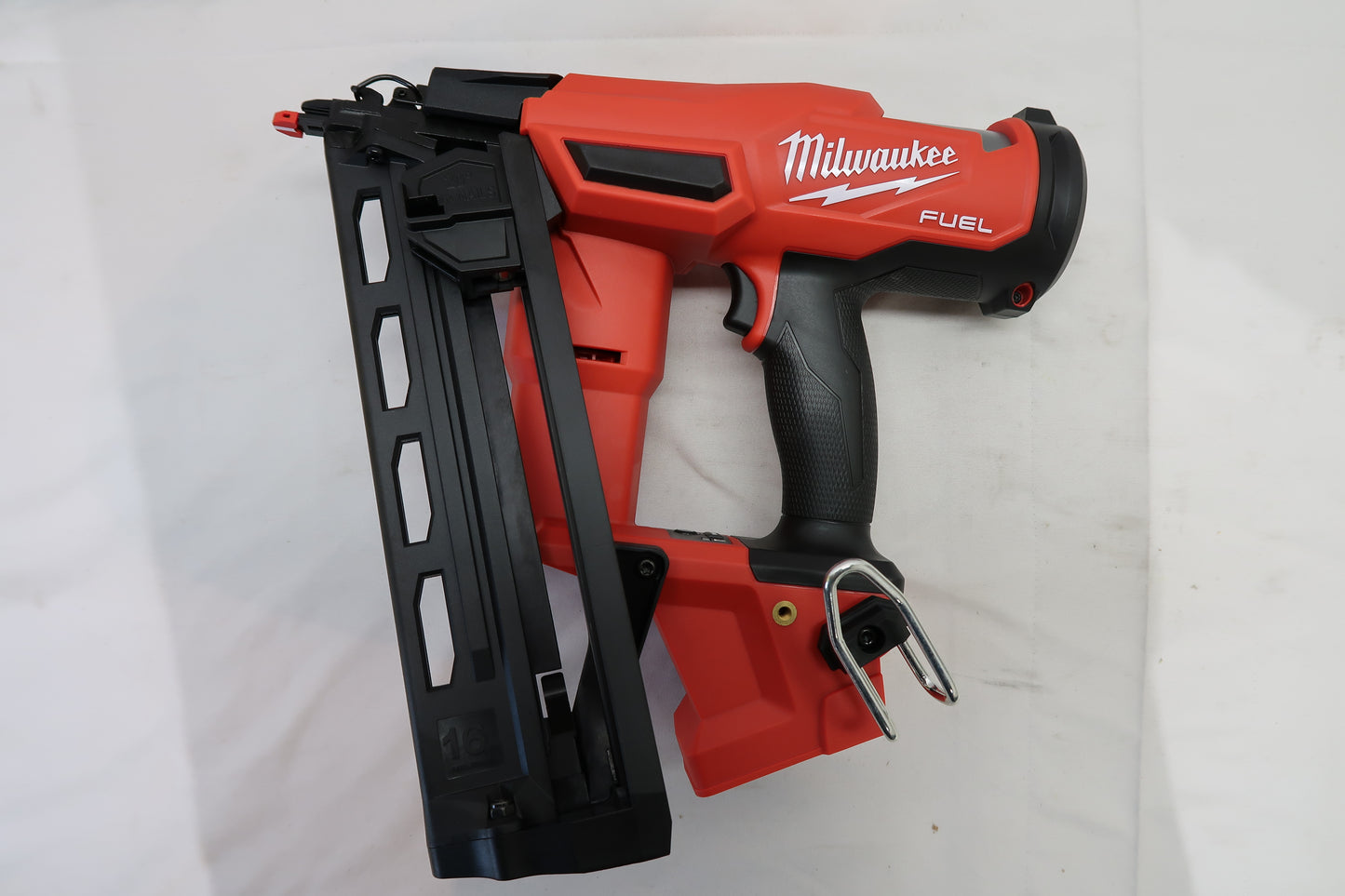 Milwaukee 2841-20 M18 FUEL 16 Gauge Angled Finish Nailer