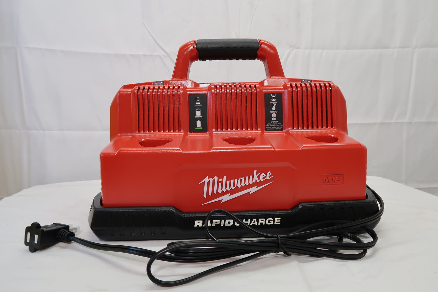 Milwaukee 48-59-1807 M18/M12 Rapid Charge Station