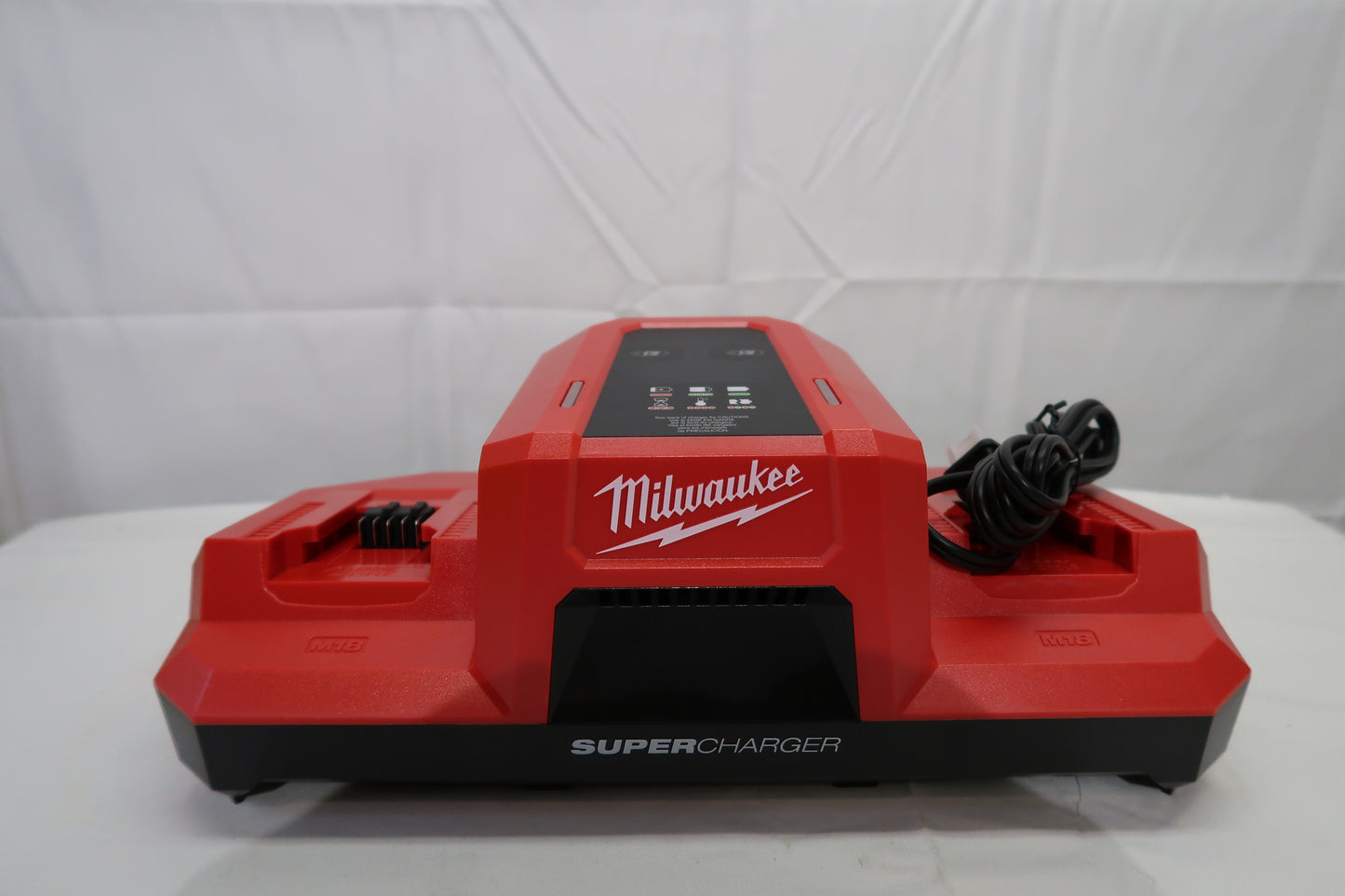 Milwaukee 48-59-1815 M18 SUPERCHARGER Dual-Bay Charger