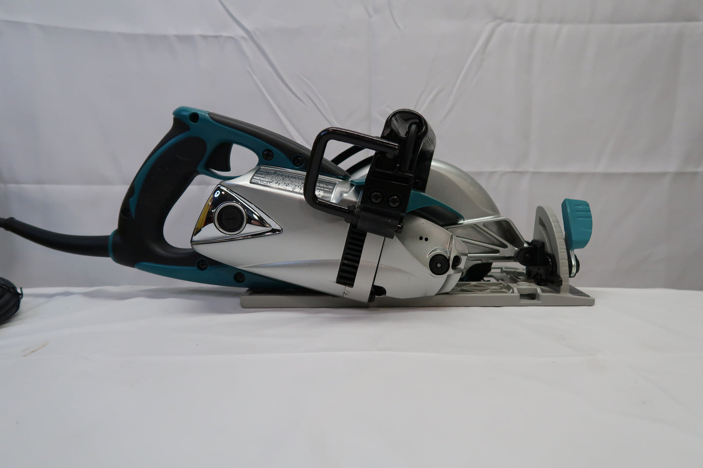 Makita 5377MG 15 Amp 7 1/4" Magnesium Hypoid Saw
