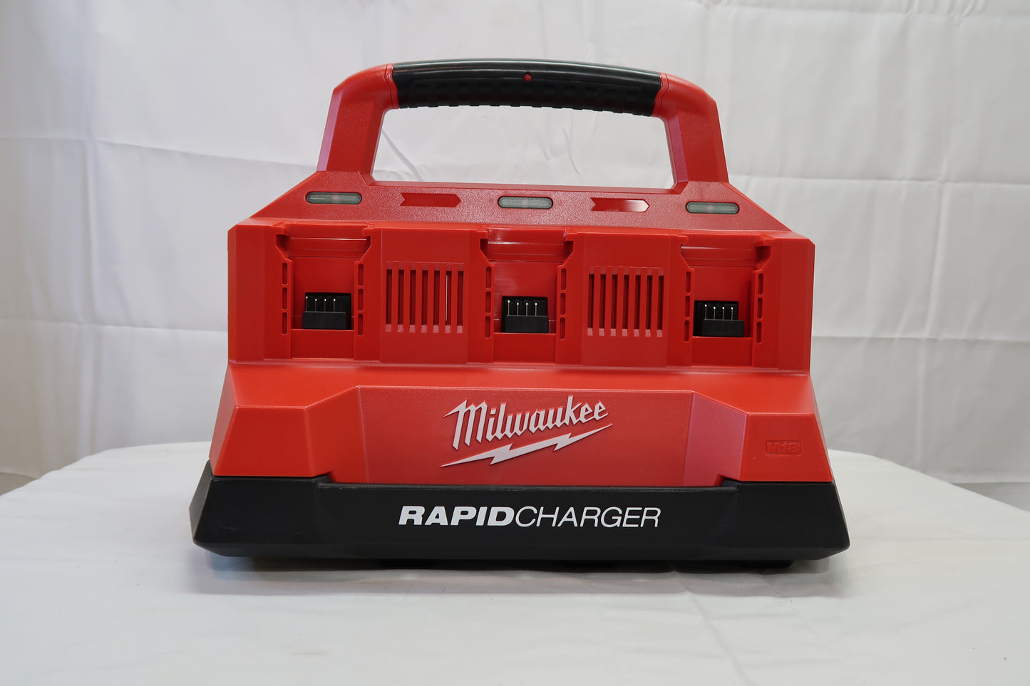 Milwaukee 48-59-1809 M18 PACKOUT Six Bay Rapid Charger