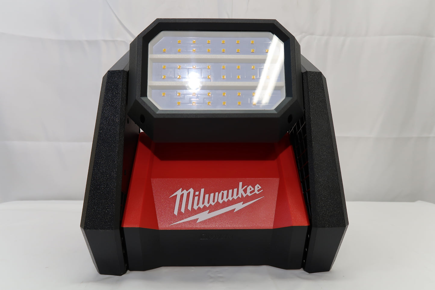 Milwaukee 2366-20 M18 ROVER Dual Power Flood Light